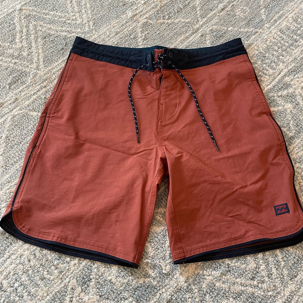 Billabong Recycler Lo Tide short. Size 30.